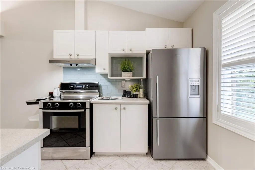 2774 King Street E, #10