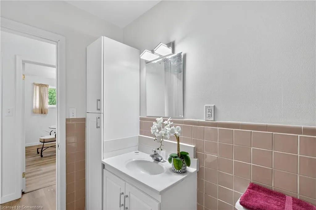 2041 Third Street Louth
