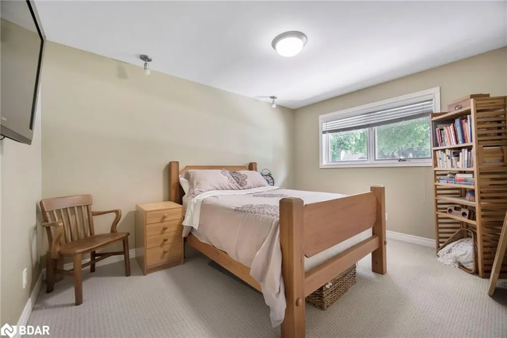 15 Hawthorne Road