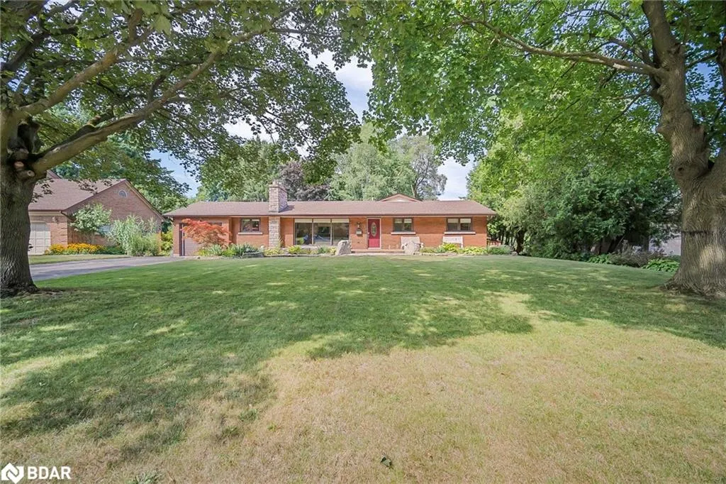 15 Hawthorne Road