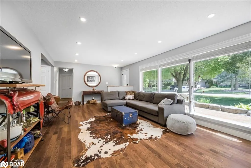 15 Hawthorne Road