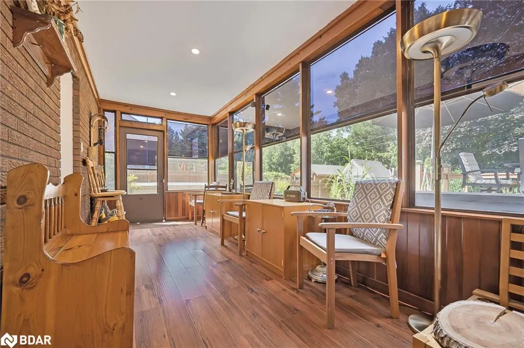 15 Hawthorne Road
