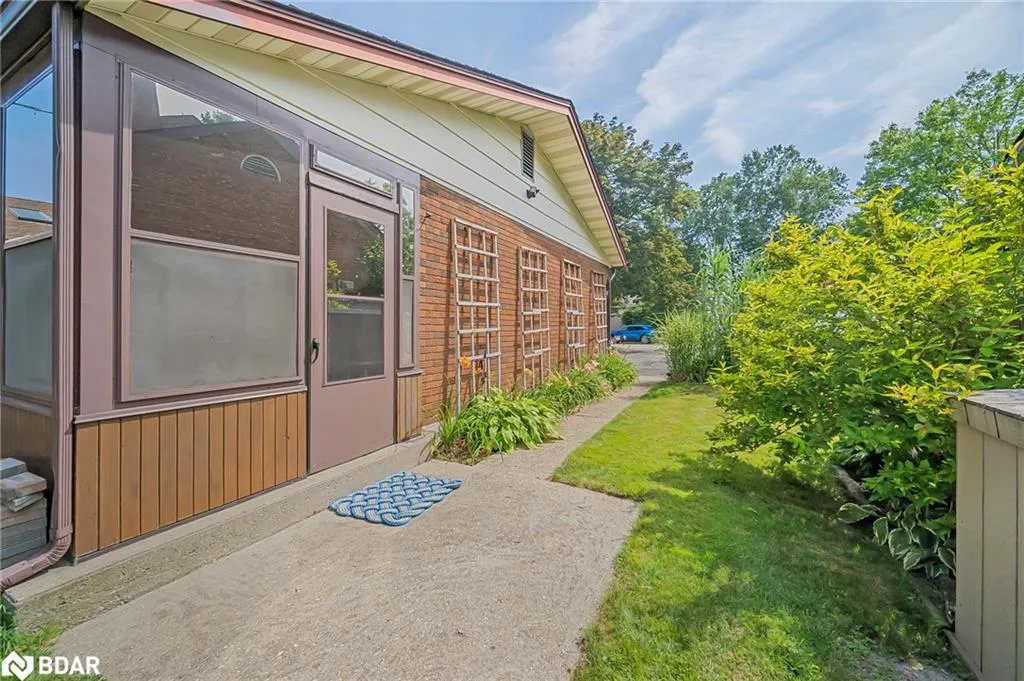 15 Hawthorne Road