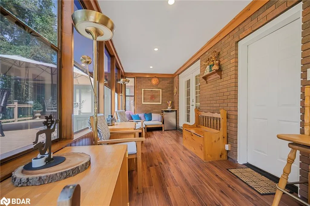 15 Hawthorne Road