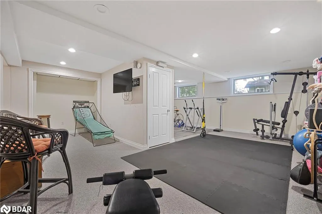 15 Hawthorne Road