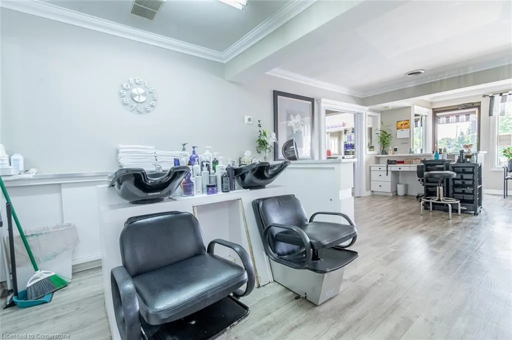 126 TOWN LINE Road W