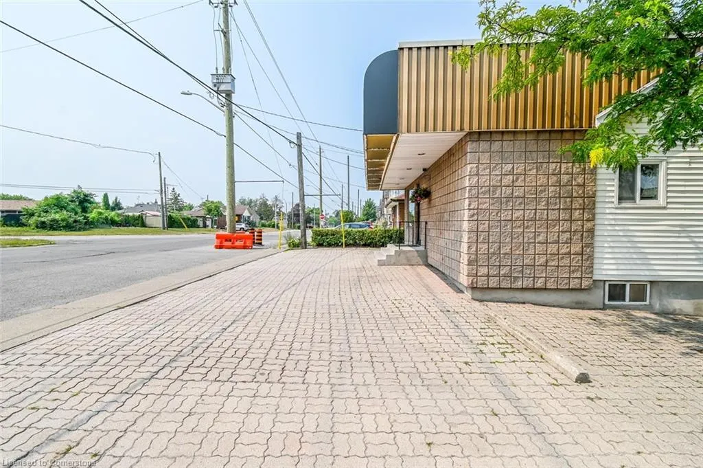 126 TOWN LINE Road W