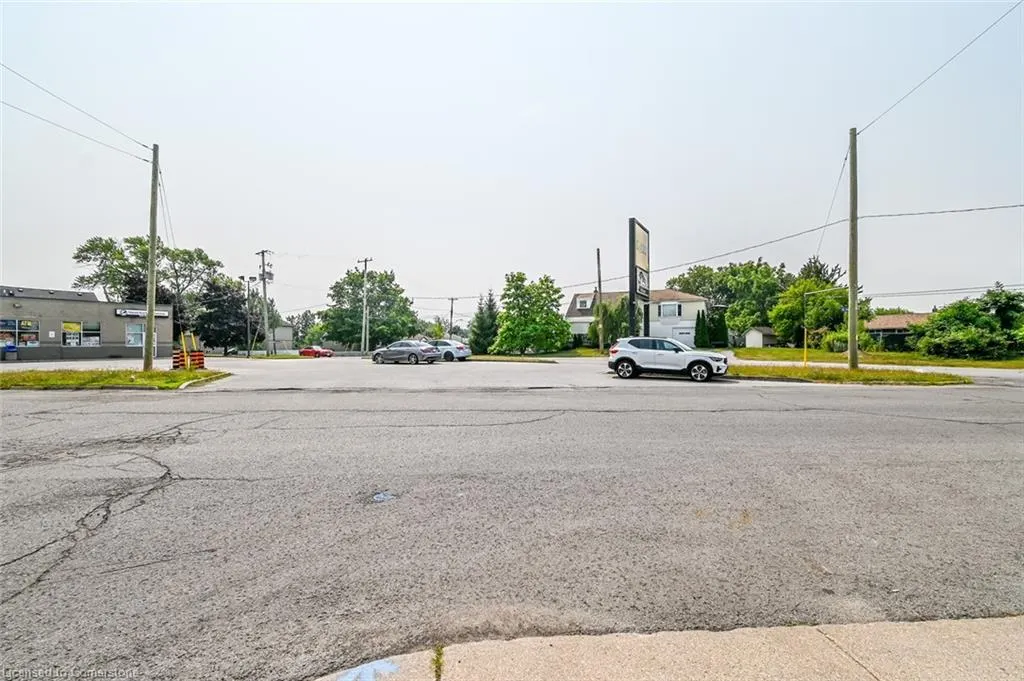 126 TOWN LINE Road W