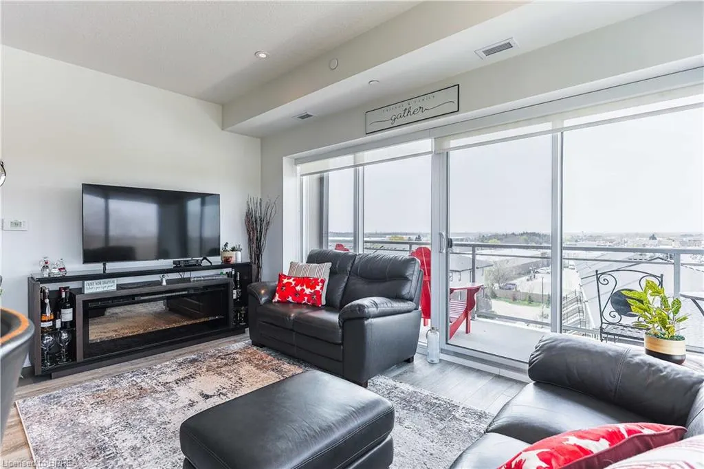 16 Markle Crescent, #517