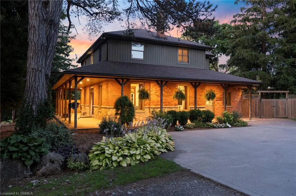 182 Governor's Road E