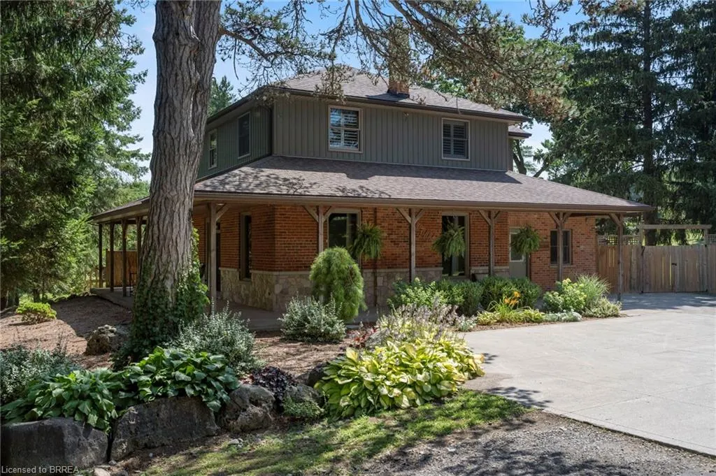 182 Governor's Road E