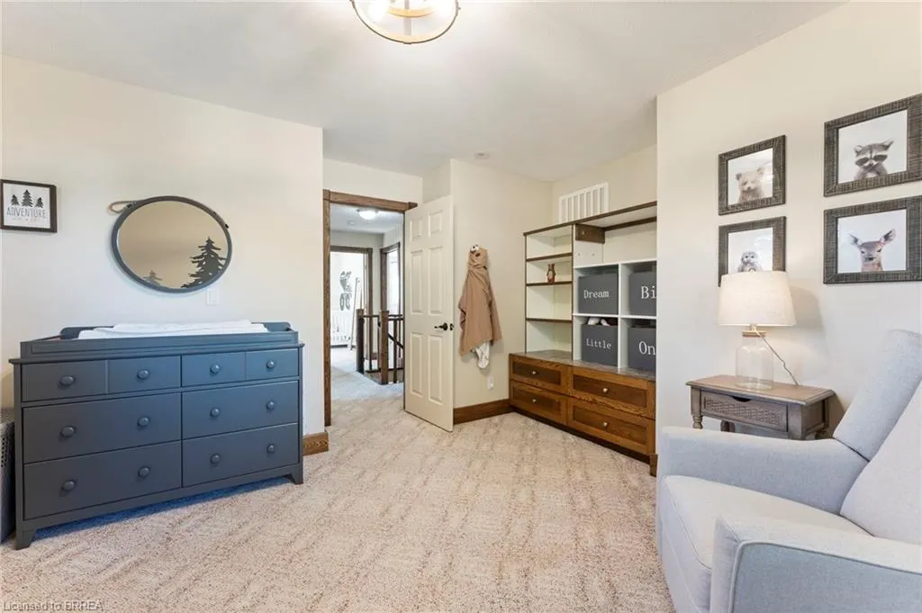 182 Governor's Road E
