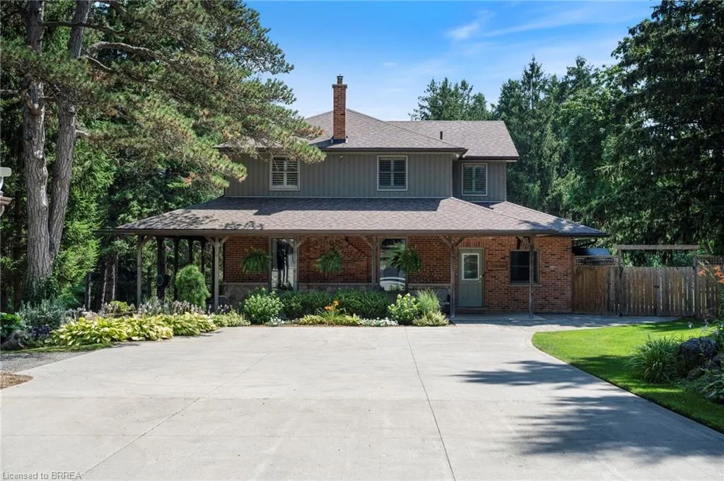 182 Governor's Road E