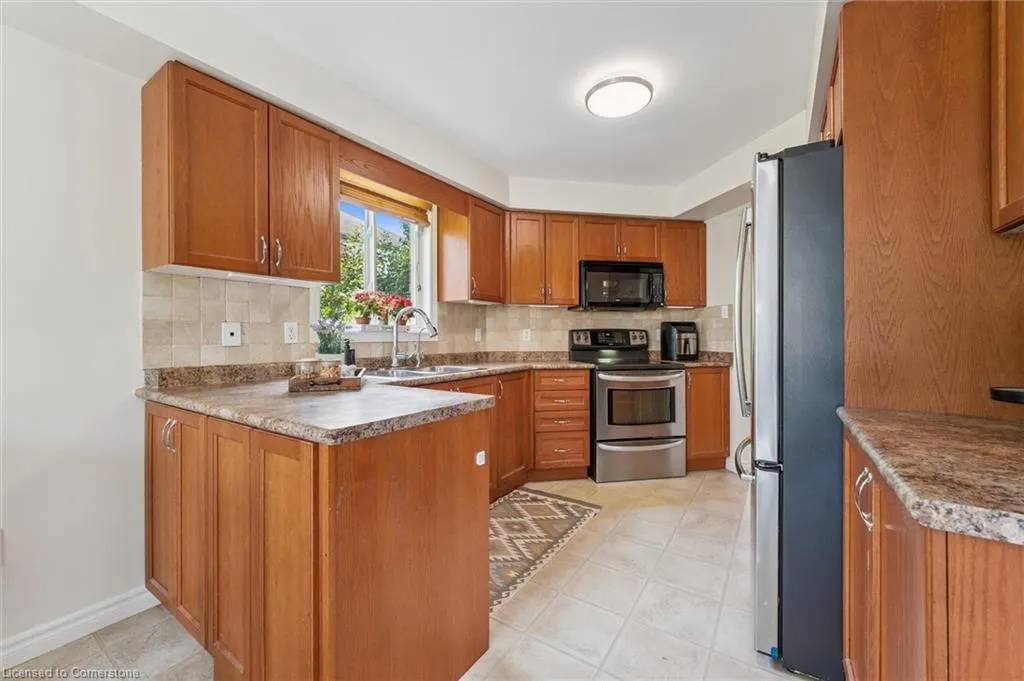 24 Wilkie Crescent