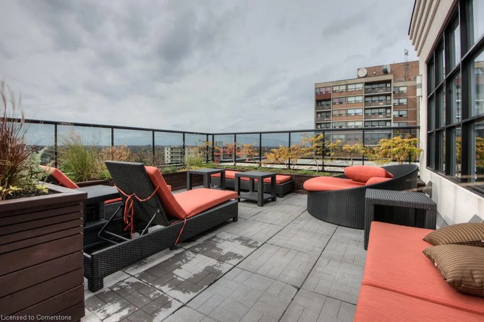 112 Benton Street, #207