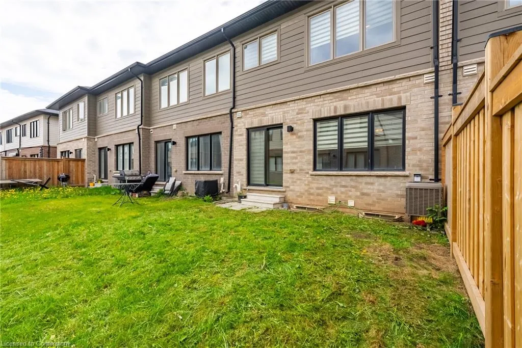391 Athabasca Common