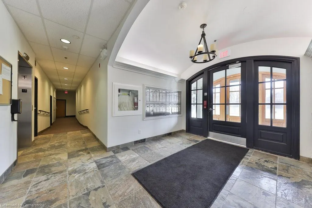 459 Kerr Street, #105