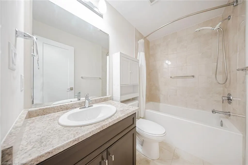 6 Greenwich Avenue