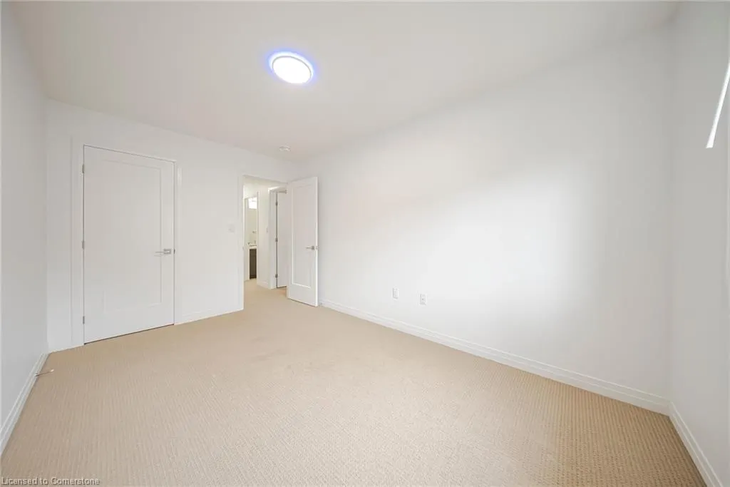6 Greenwich Avenue