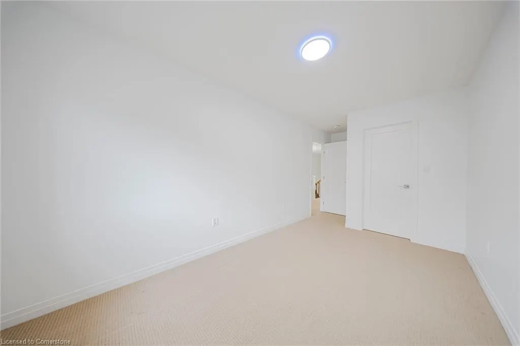 6 Greenwich Avenue