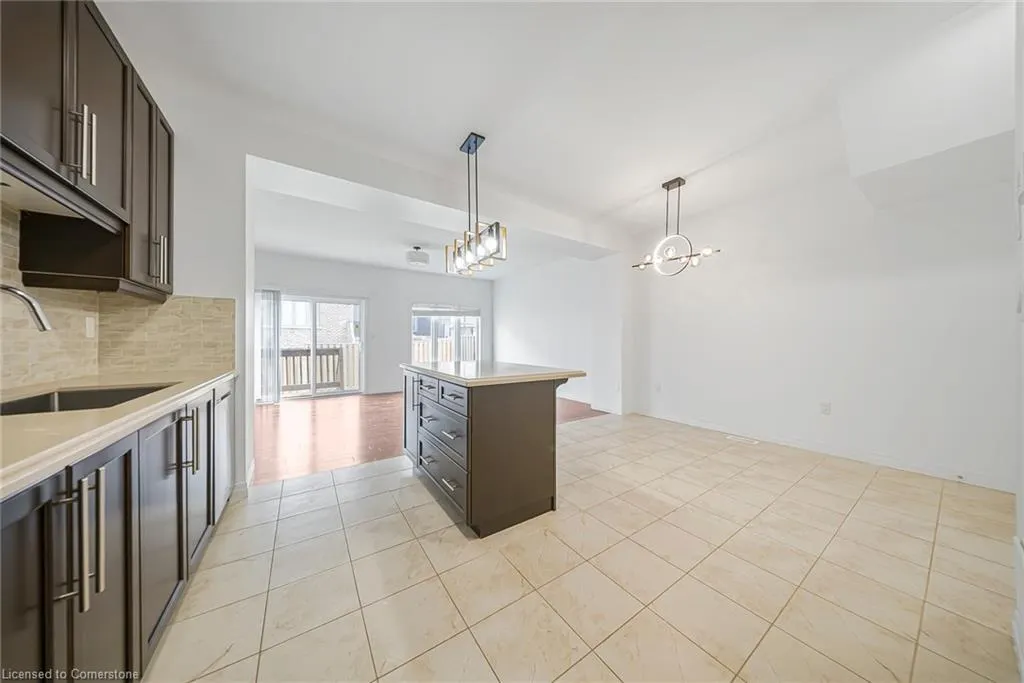 6 Greenwich Avenue