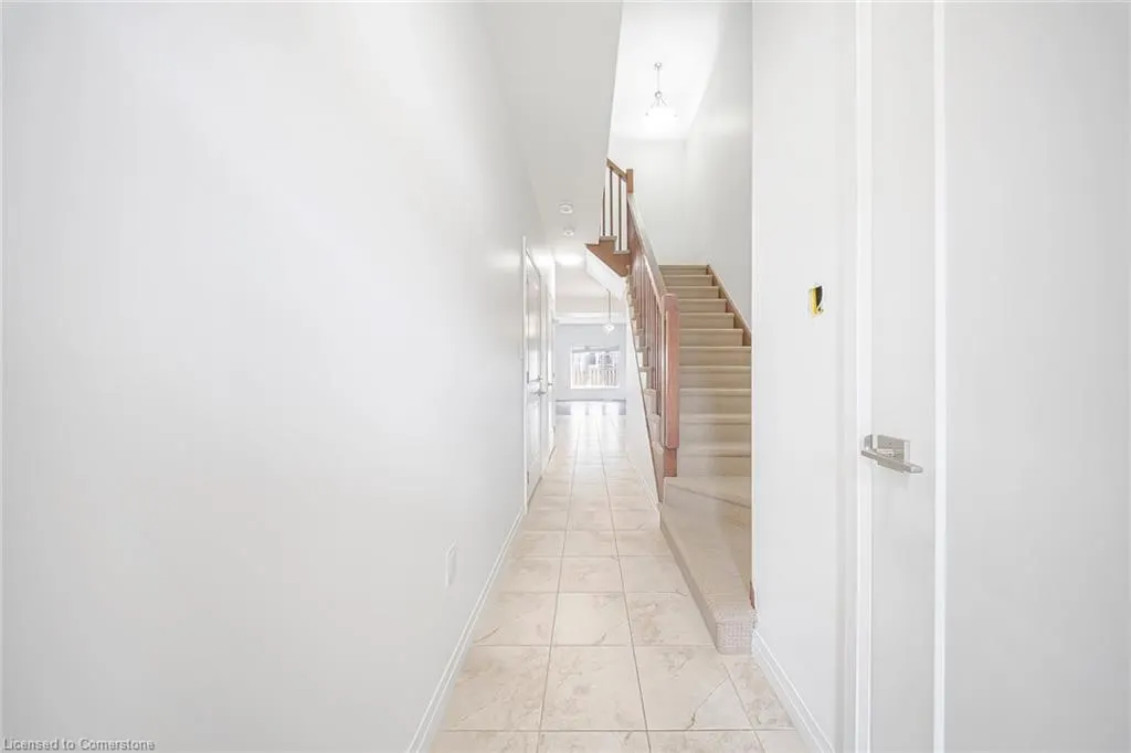 6 Greenwich Avenue