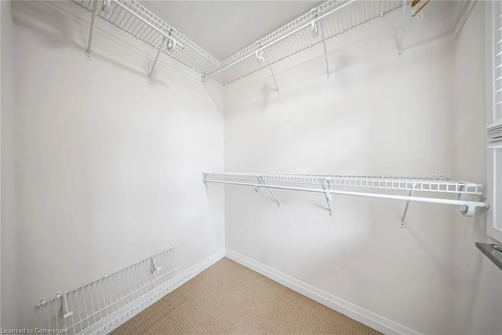 6 Greenwich Avenue
