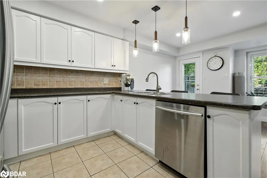 41 Dominion Gardens Drive
