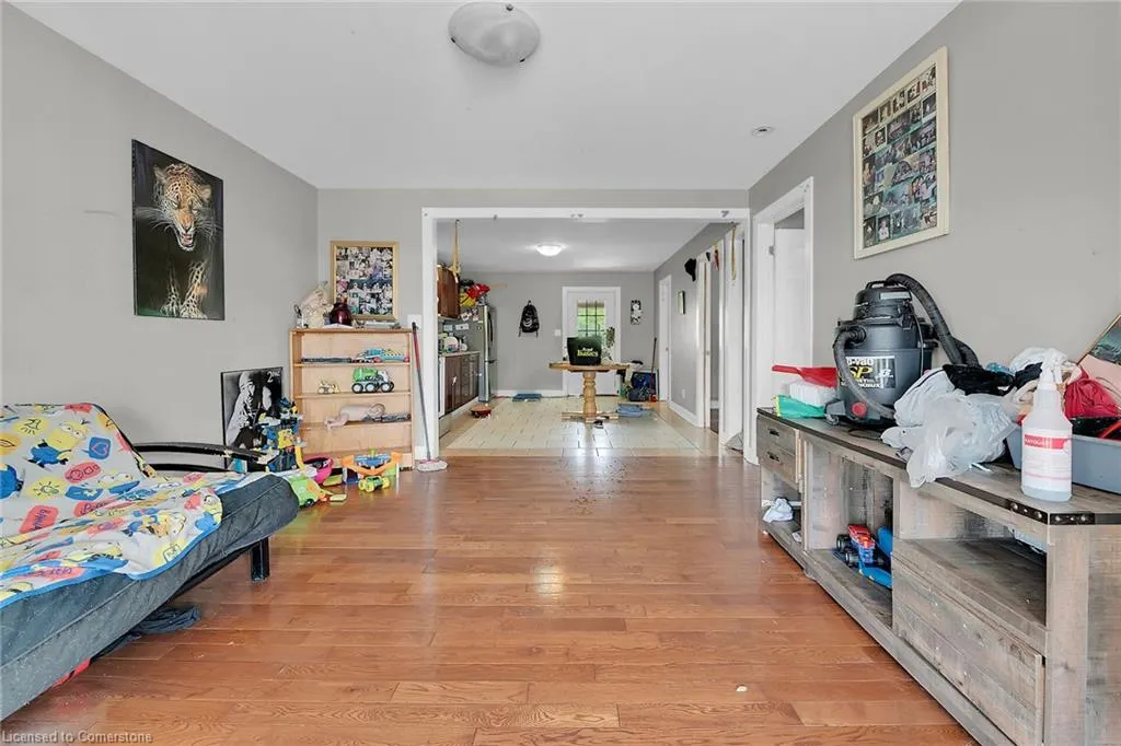 8 Nickel Street