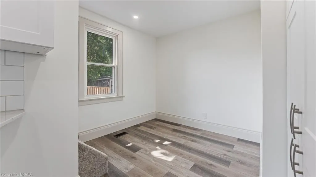 14 Mintern Avenue