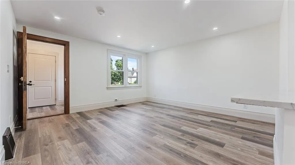 14 Mintern Avenue