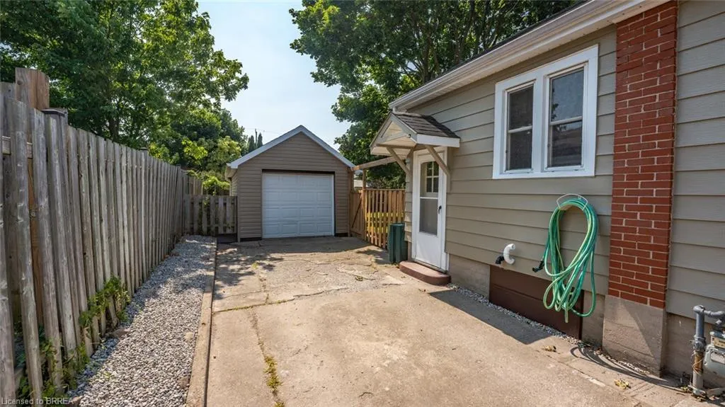 14 Mintern Avenue
