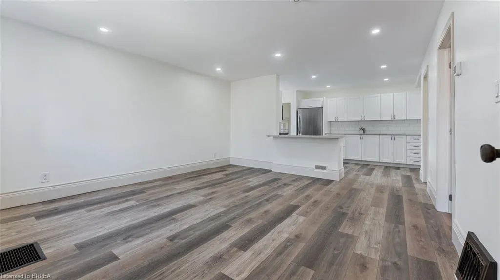 14 Mintern Avenue