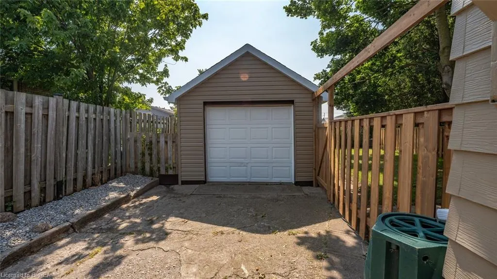14 Mintern Avenue