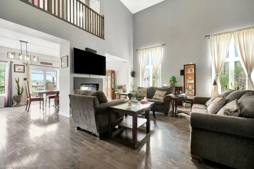 477 Woodbine Avenue