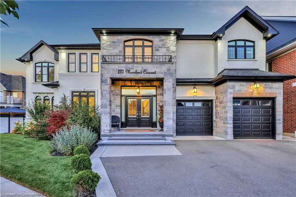 220 Moorland Crescent
