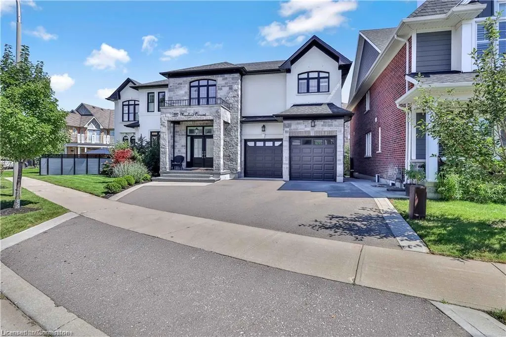 220 Moorland Crescent