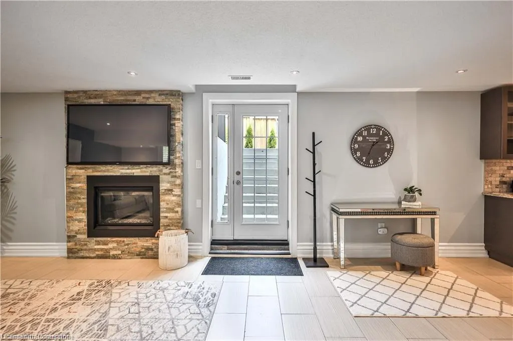 220 Moorland Crescent