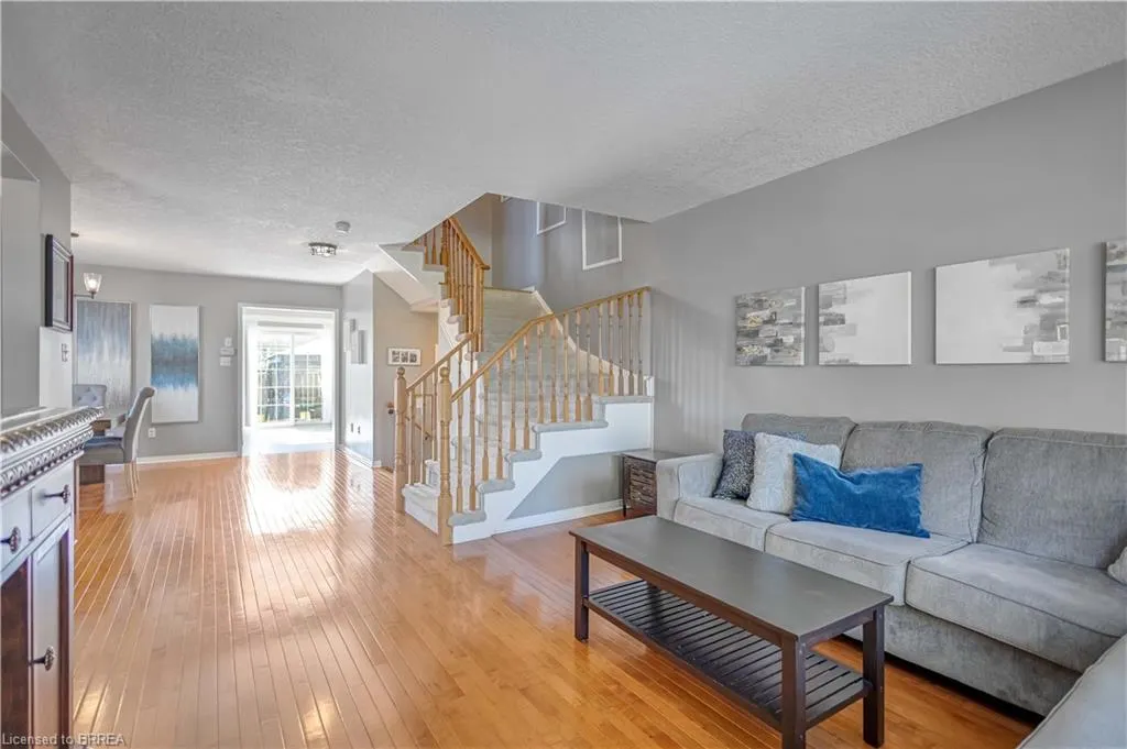 27 Shantz Avenue