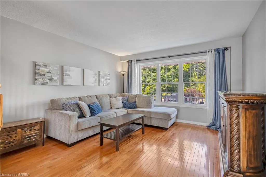 27 Shantz Avenue