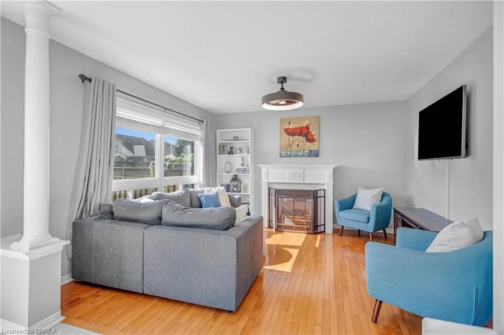27 Shantz Avenue