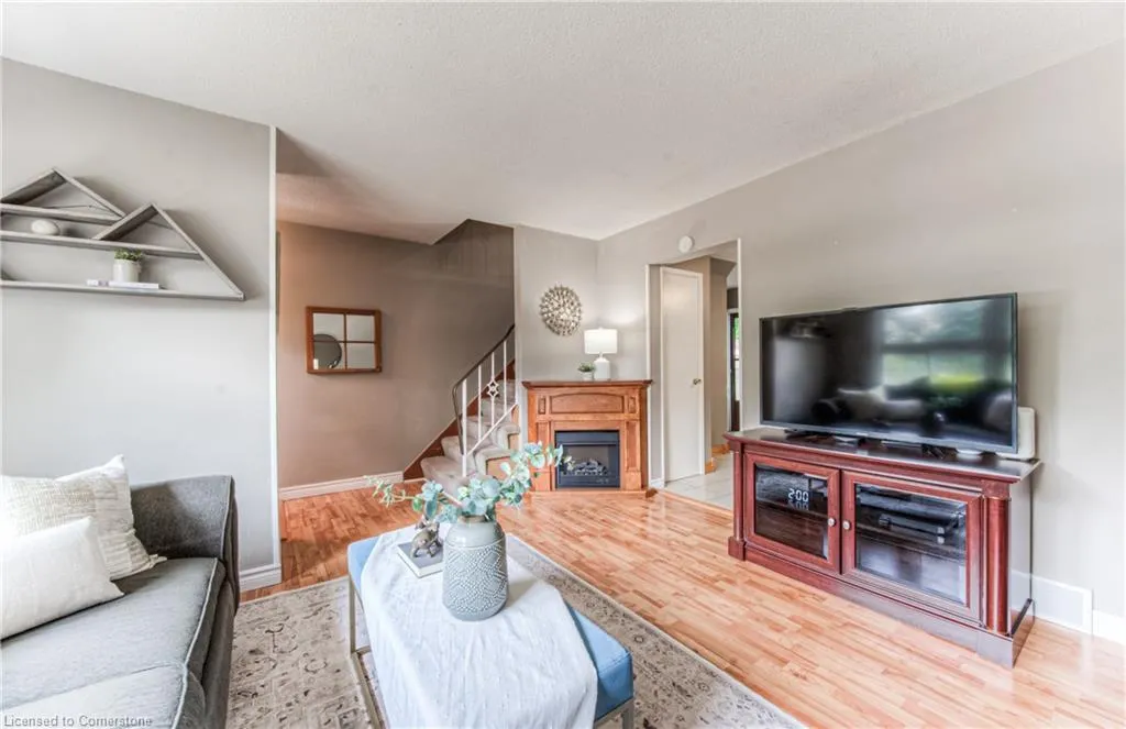 60 Shea Crescent
