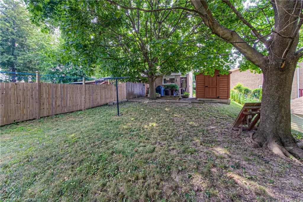 60 Shea Crescent