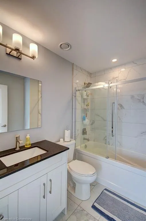 60 Charles Street W, #1805