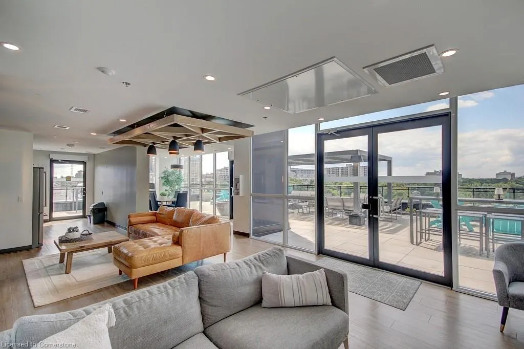 60 Charles Street W, #1805