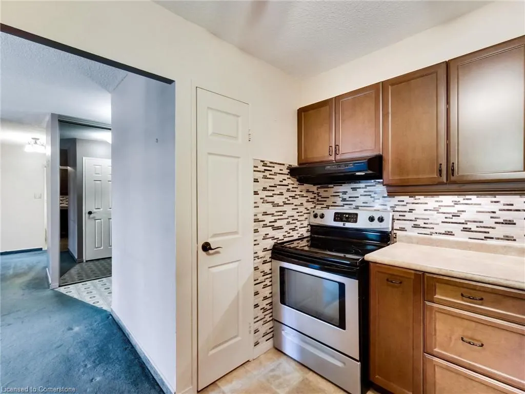 500 Green Road, #203