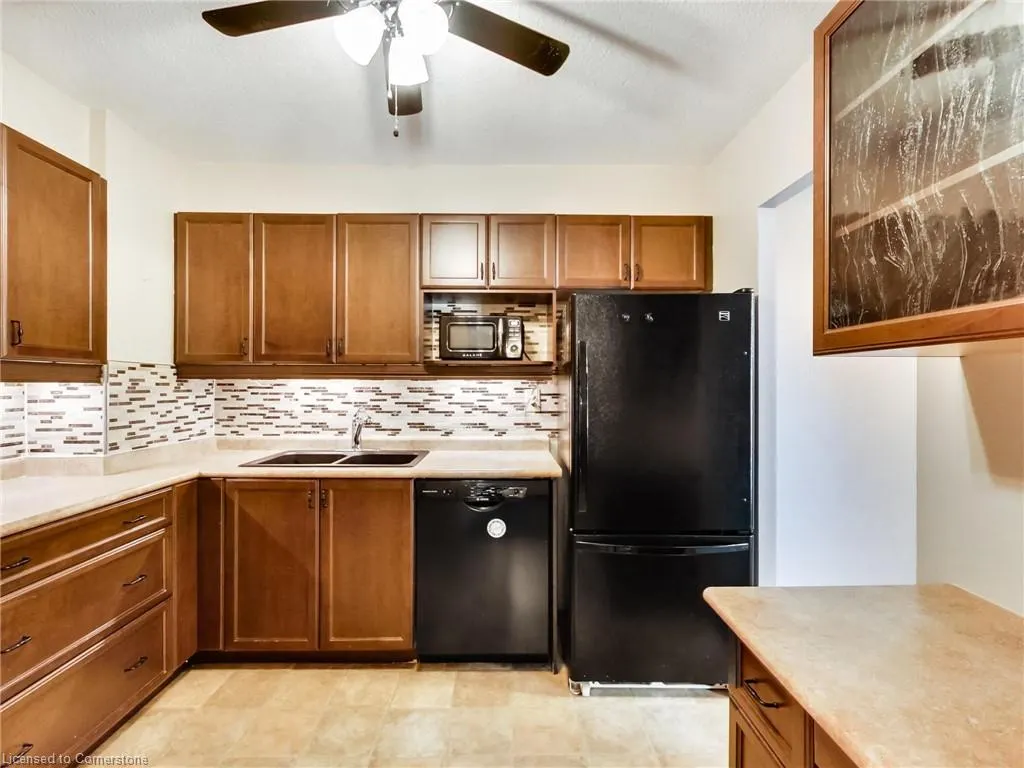 500 Green Road, #203