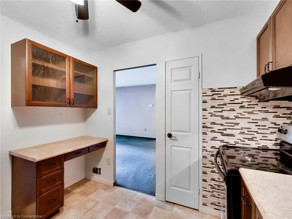 500 Green Road, #203