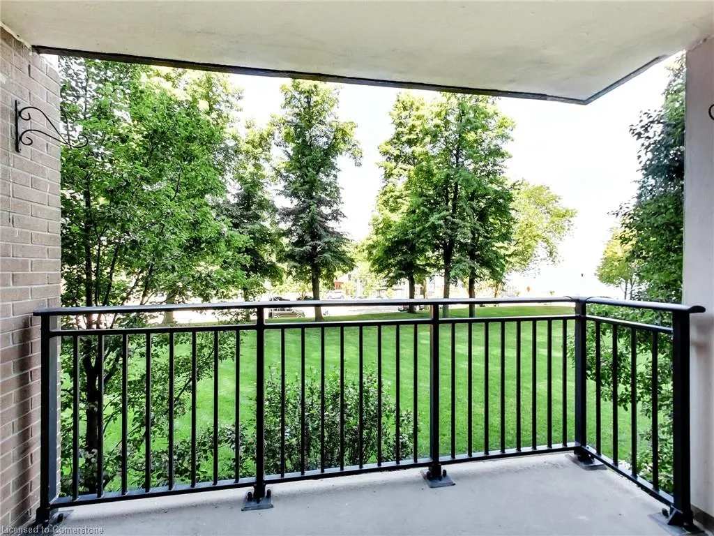 500 Green Road, #203