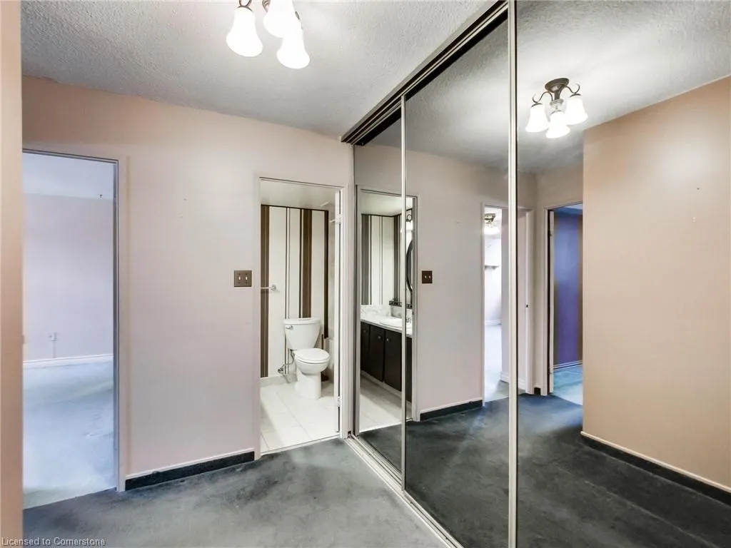500 Green Road, #203